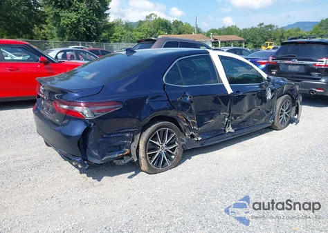 2021 Toyota Camry Se z USA, uszkodzony, nr VIN 4T1G11AK0MU544848